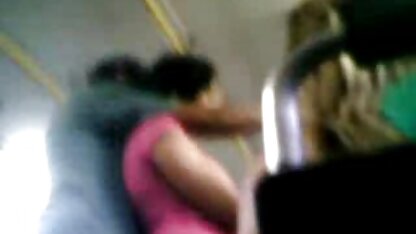 Loira de hd porno nacional roupa rosa masturbação em frente à Câmara