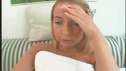 Loura video ponor hd de cor secretamente a fazer amor com o teu namorado.
