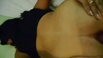 Balança a pila jovem no melhores sites porno em hd sofá.