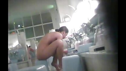 Loira a usar porno ao vivo em hd saltos altos Masturbação.