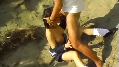 O treinador melhores videos de porno em hd partiu as leggings Maduras da Sarah no rabo e fodeu no recto no tapete azul.