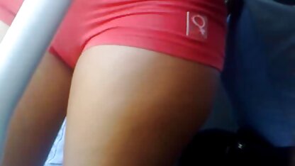 Num hotel, um homem com tatuagens a fazer sexo com uma rapariga numa discussão depois porno hd nacional do golpe