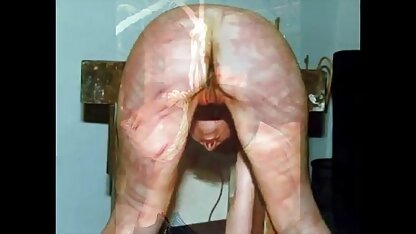 O massagista tem o poder de Cavaleiro Negro na boca antes de foder a sua rata. imagens hd porno