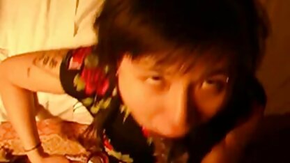 O Busty porno hd novo cresceu em membros.