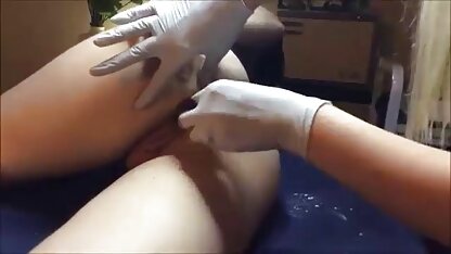 As exuberantes raparigas de vestido amarelo mostram Rata peluda no xvídeos pornô hd casting