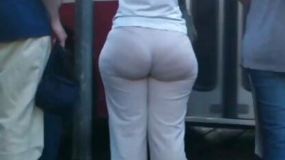 Sandy Masturbação imagem porno hd no rabo com dedos.