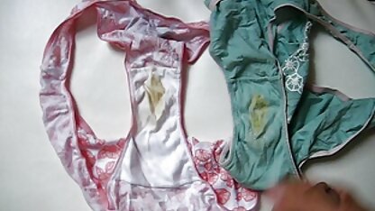 Shmara deitado no tapete de lado e porno historia hd bateu um vibrador no ânus, mostrando o chapéu que a gordura